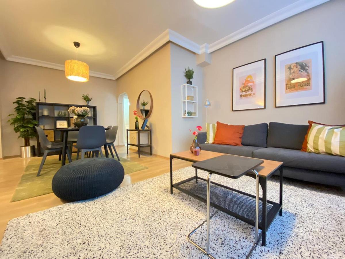 Chic Flat Near Shopping Malls In Sisli Apartman Isztambul Kültér fotó