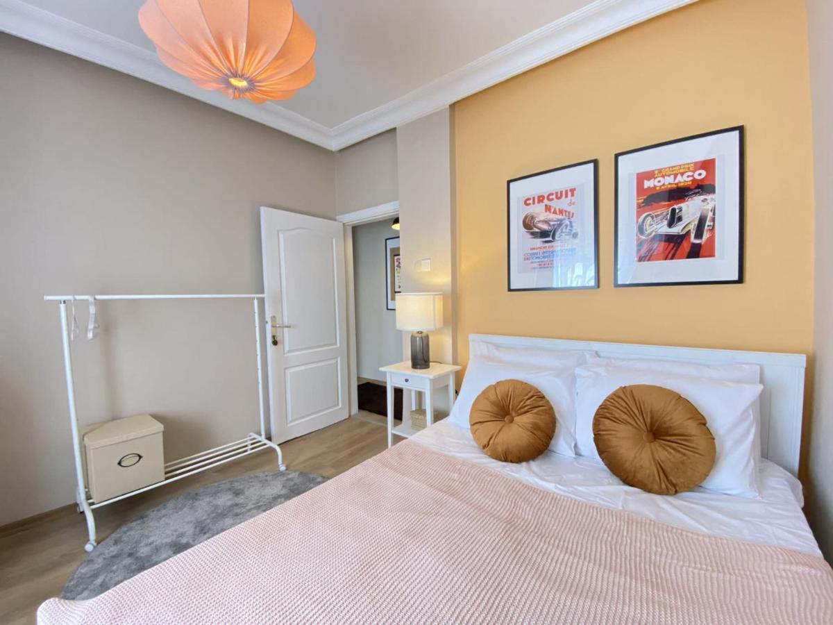 Chic Flat Near Shopping Malls In Sisli Apartman Isztambul Kültér fotó