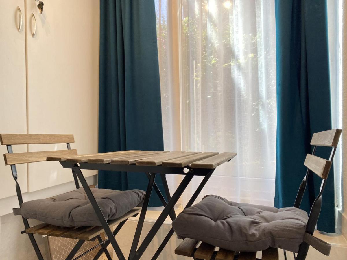 Chic Flat Near Shopping Malls In Sisli Apartman Isztambul Kültér fotó
